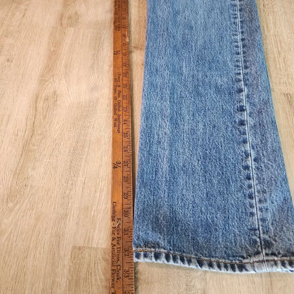 Vintage Levi's 501 Jeans Mens 29x32 Medium Wash Button Fly Denim Y2K